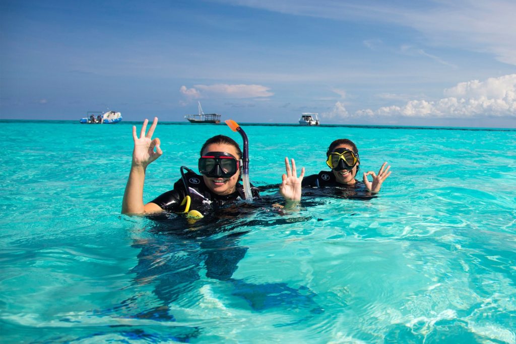 How Many Days Do I Need in Zanzibar? | Trip Duration Guide 6 Updated Snorkeling At Mnemba Atoll 01 min