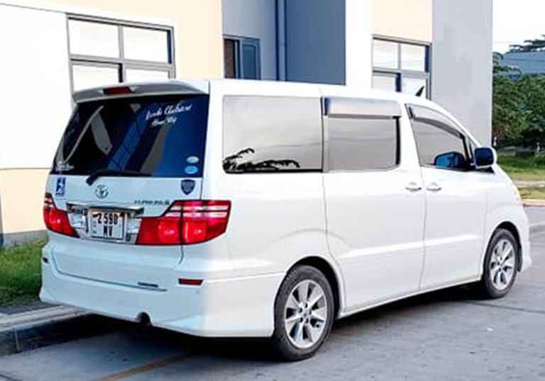 Toyota-Alphard Cover